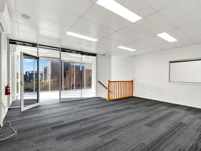 1 / 60 Lillee Crescent, Tullamarine
