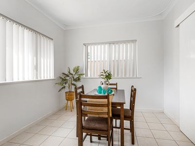 112 Piccadilly Street, Piccadilly