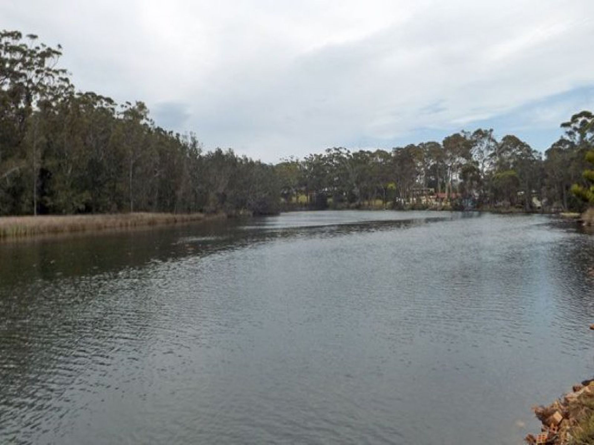 2 Princes Highway, Lake Tabourie