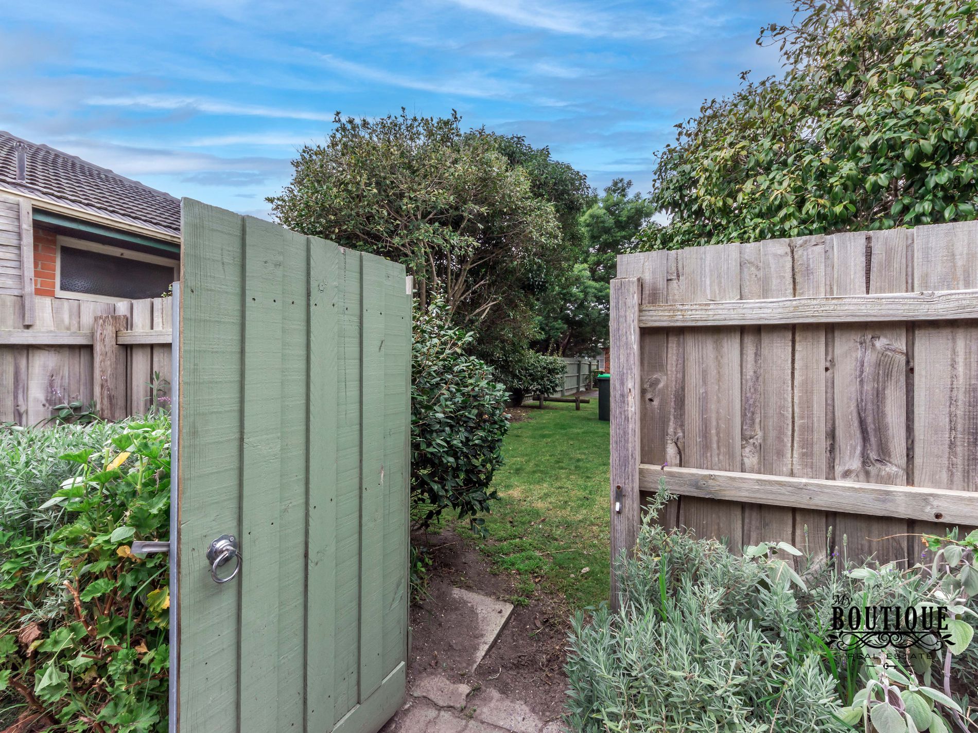 1 / 101 Dandenong Road East, Frankston