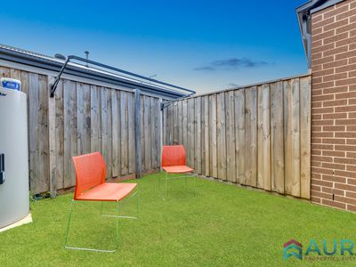 48 huntingfield st, Thornhill Park