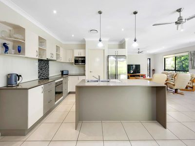 6 Hovea Place, Tewantin