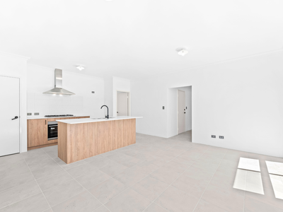 2 Lowan Street, Thornlie