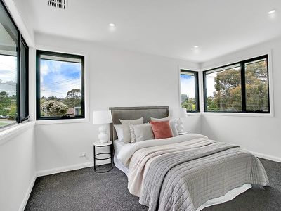 32 Hillside Road, Bulleen