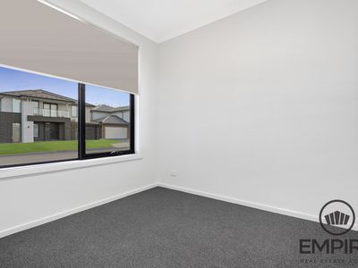 7 Westerfolds St, Clyde North