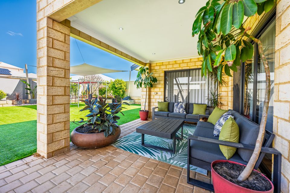 7 Turtles Bend, Secret Harbour