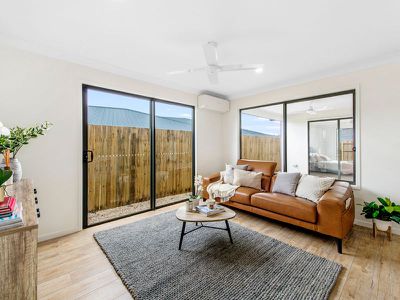 1 / 16 Xenia Street, Pimpama