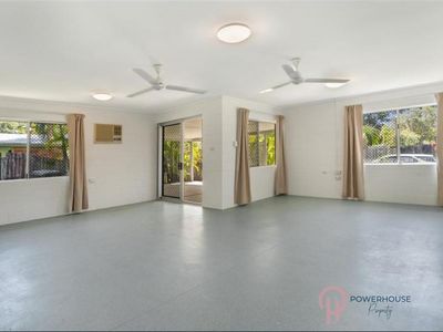 4 Avocado close, Manoora