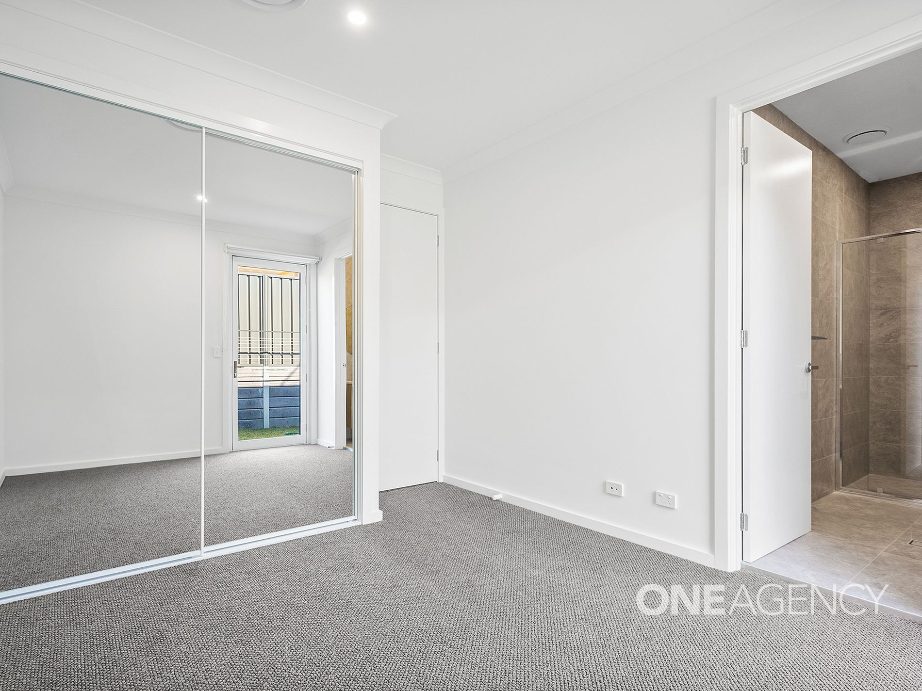 24b Honeycomb Street, Horsley