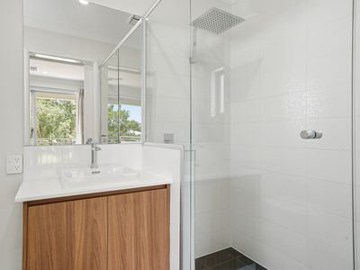 15 Montague Gra, Bushmead