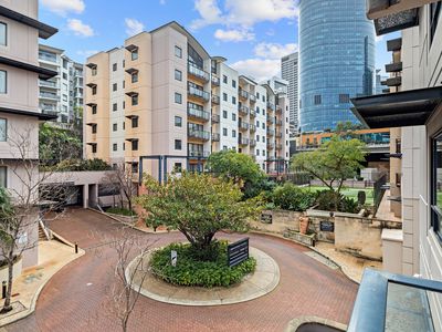 6 / 116 Mounts Bay Road, Perth