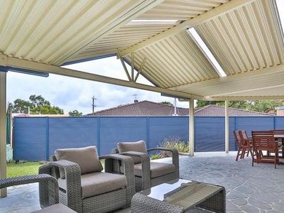 8 Woodlands Drive, Rochedale South