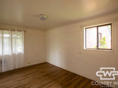 6 / 20 Cryland Street, Emmaville