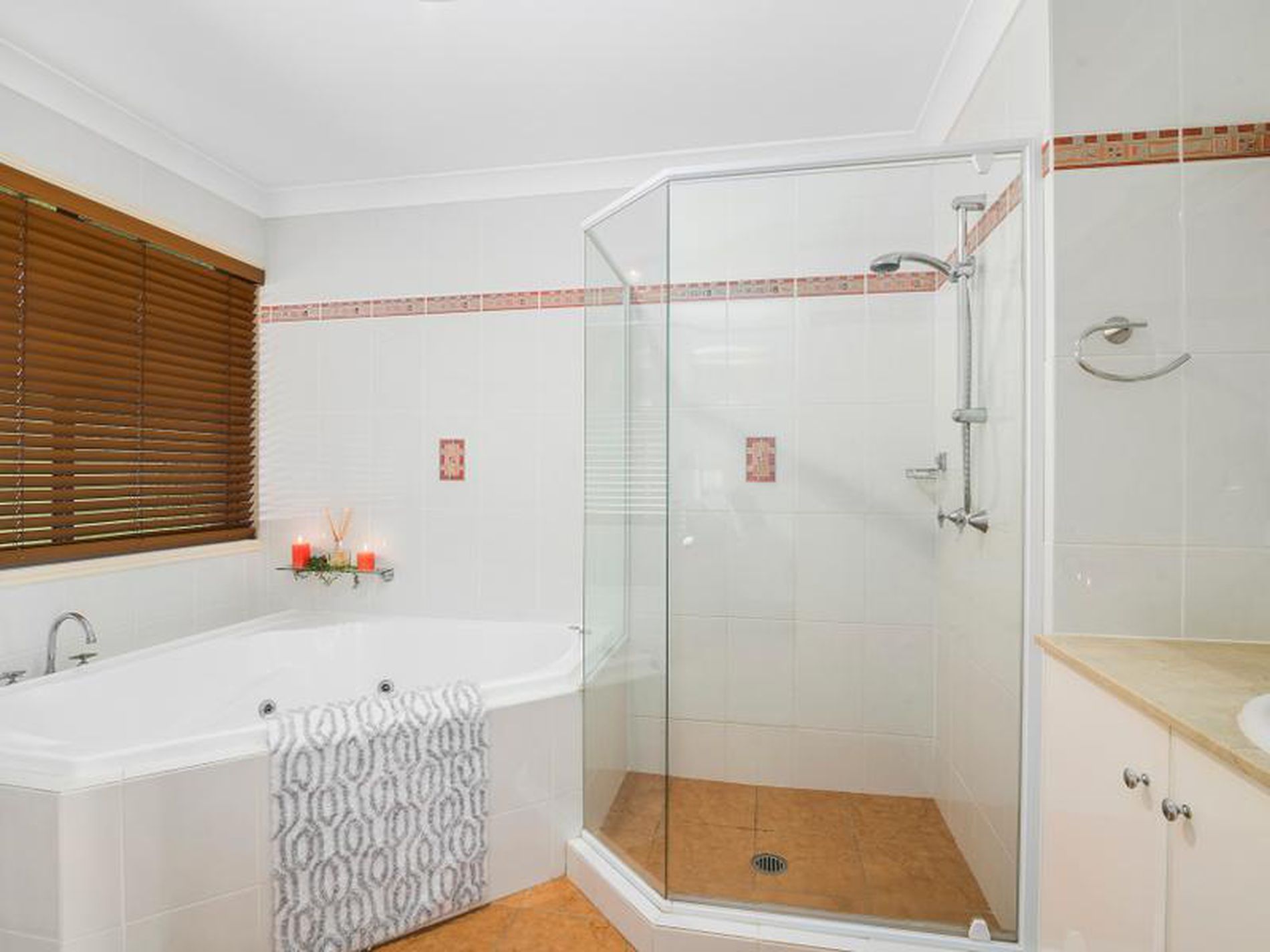 7 Comenara Crescent, Banora Point