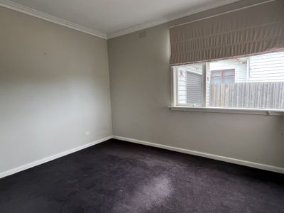 18 Autumn Street, Belmont