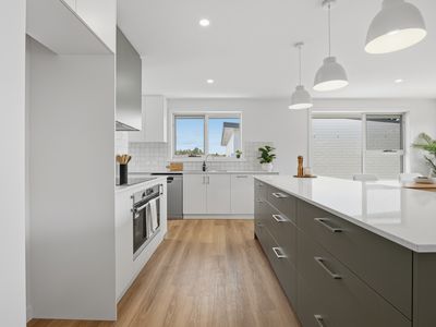 2 / 61 Stanley Street, Summerhill