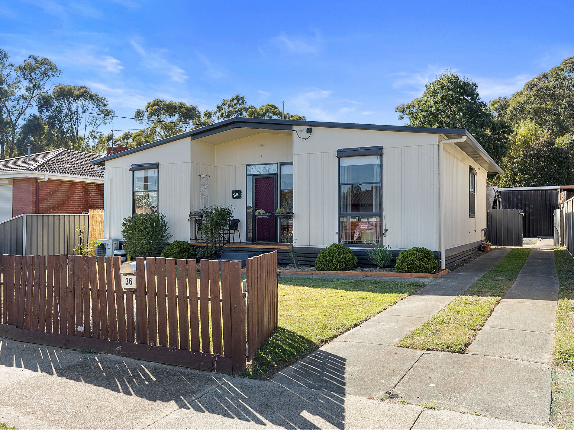 36 Martindale Cres, Seymour