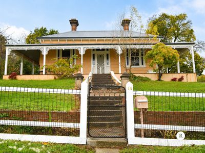 14 HODGE STREET, Beechworth