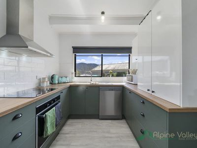 3 Mountain Avenue, Mount Beauty