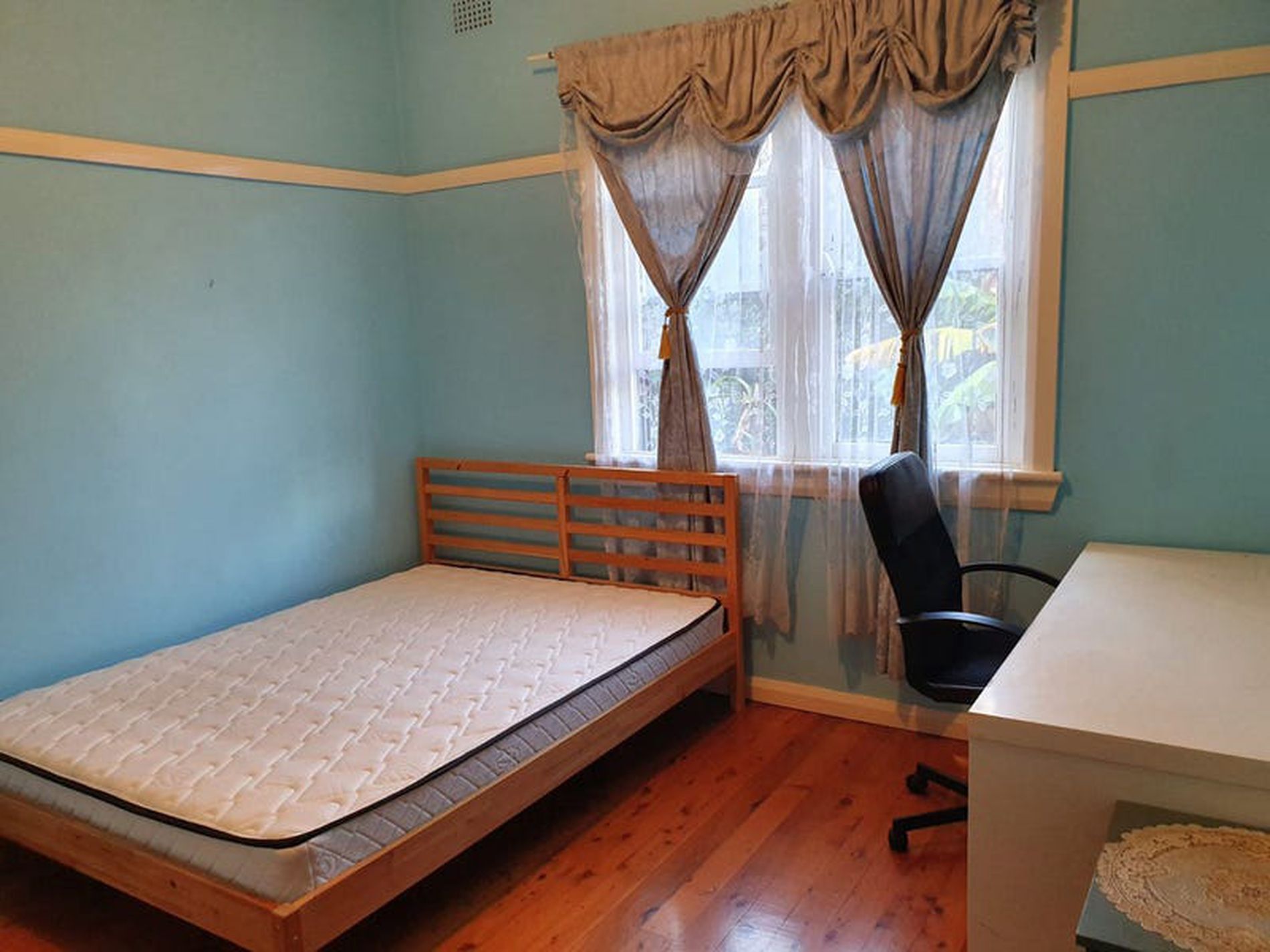 - Pile Street, Gladesville