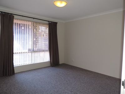 8B Flora Gardens, Alexander Heights