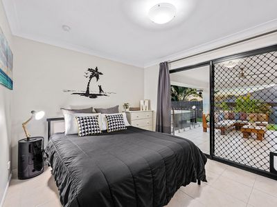 11 Manor Crescent, Wakerley