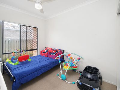 7 Reynolds Close, Redbank Plains