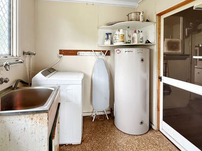 2 CANOPUS CIRCUIT, Atherton