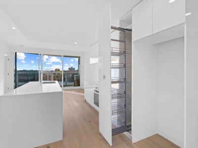 C607 / 111 Canning Street, North Melbourne