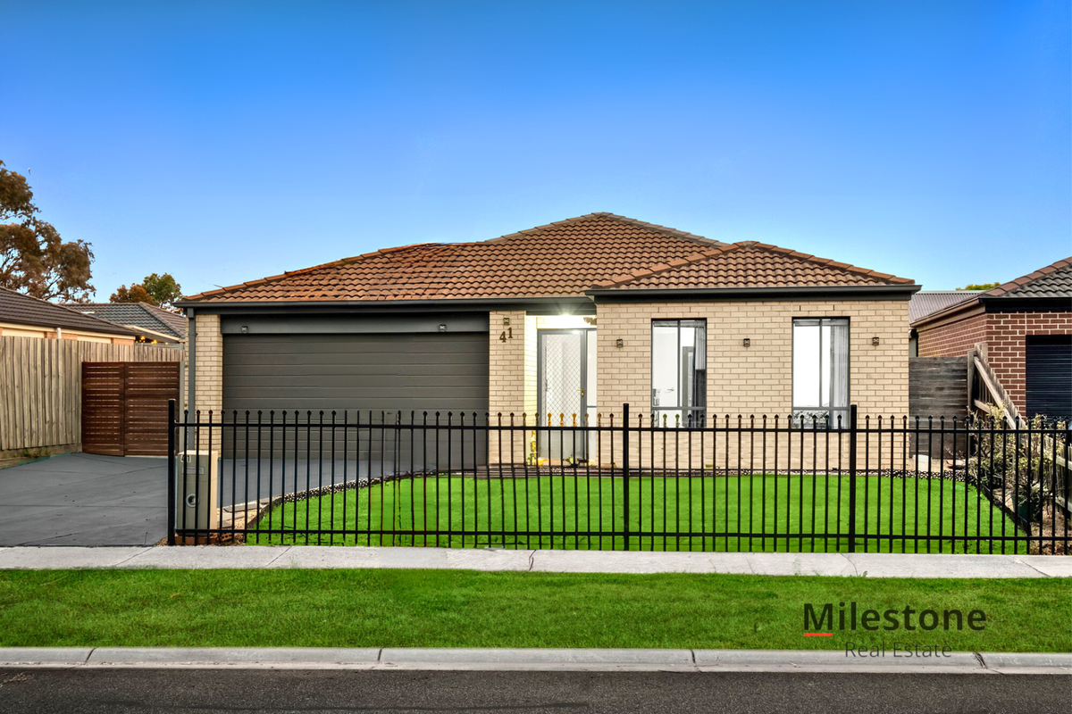 41 Kulkami Way, Cranbourne West