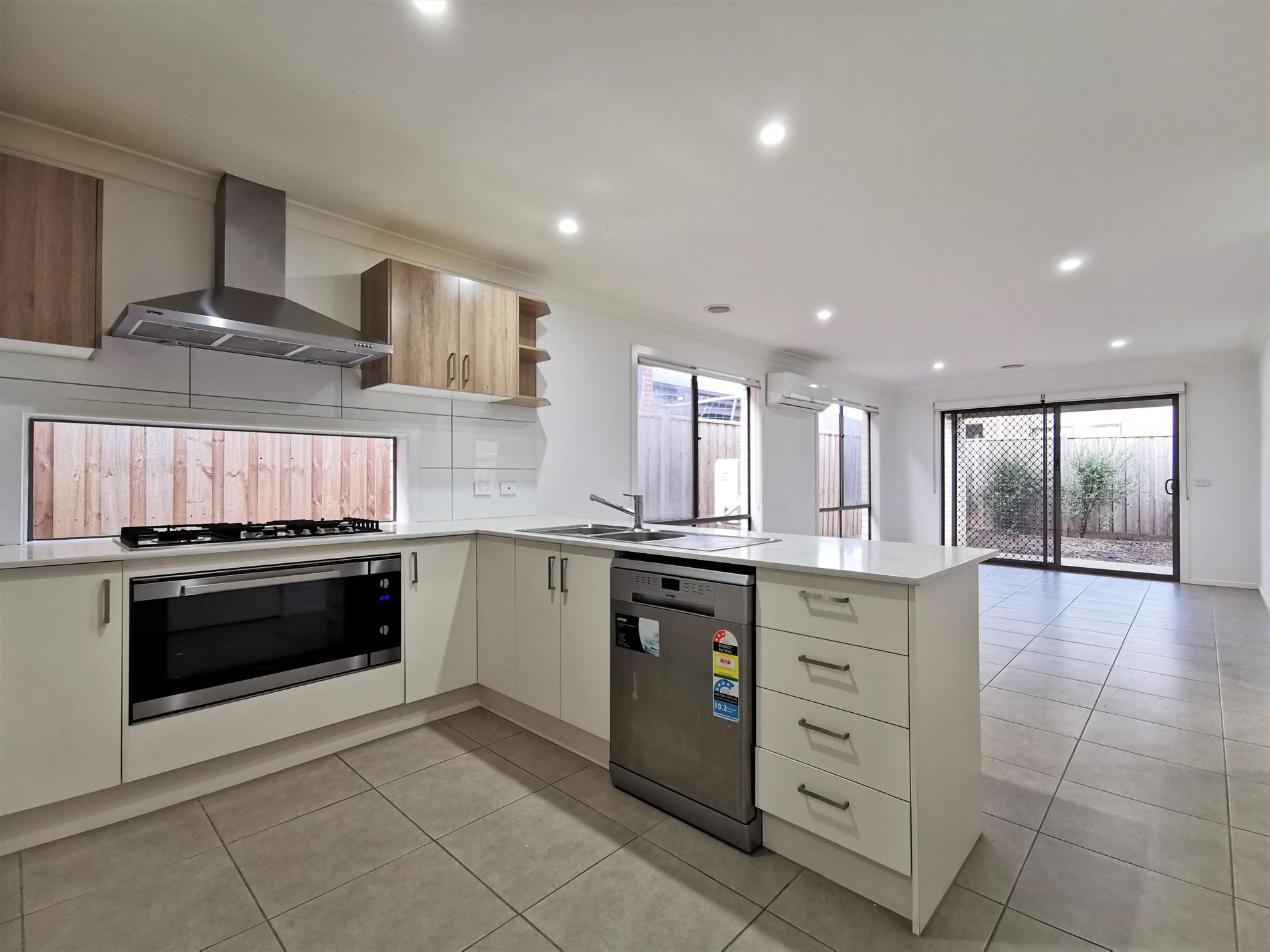 7 Smile Crescent, Wyndham Vale