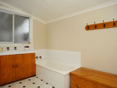 8 Lovell Road, Crabtree