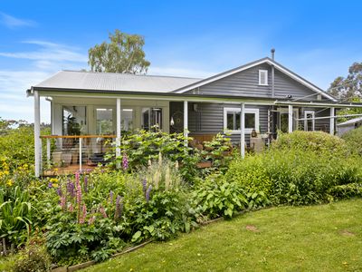 24 Thomas Road, Woodbridge
