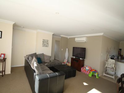 2 / 1 Moore Court, Wynyard