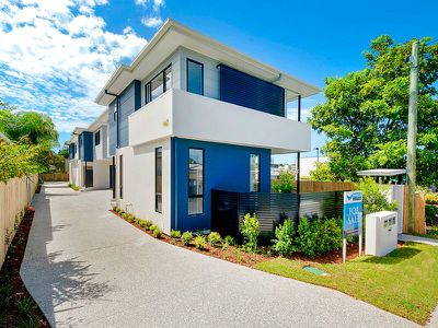 2 / 7 Turpin Road, Labrador
