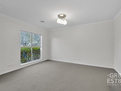 18 Taggerty Crescent, Narre Warren South
