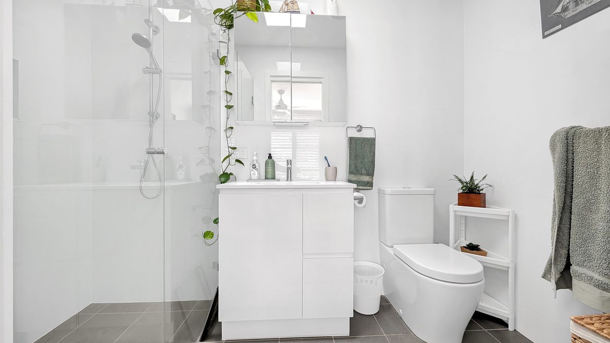 6 Yellowfin Close, Narooma