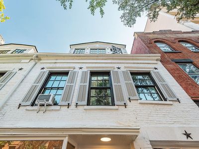 20 Christopher Street, New York, NY 10014, International