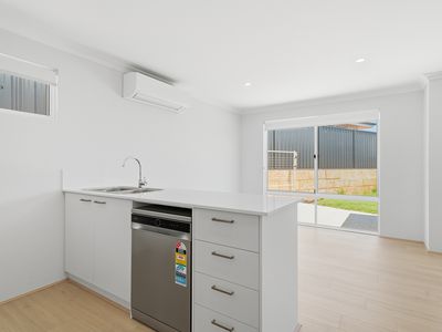 27 Danbulla Avenue, Bushmead