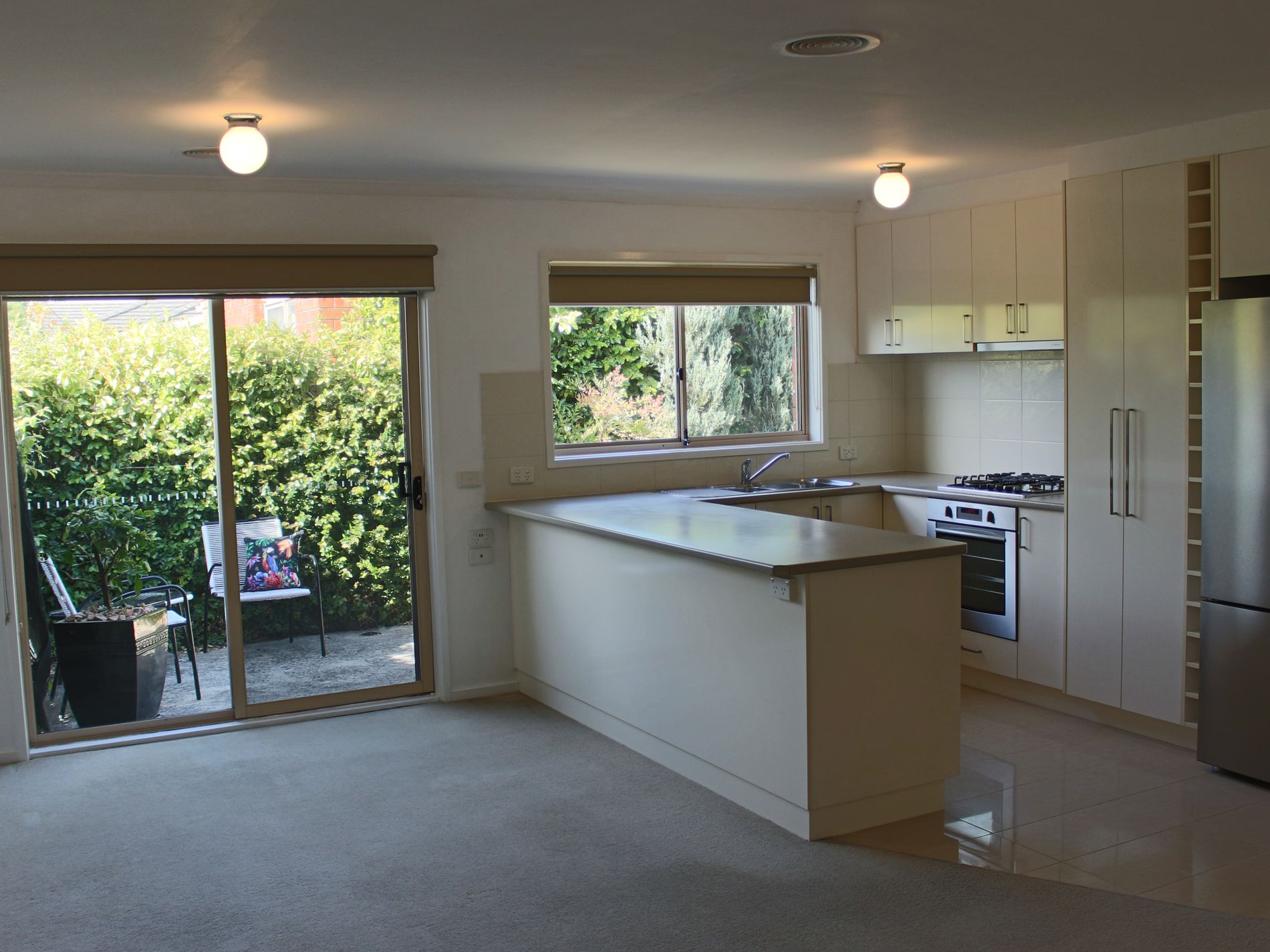 1 / 402 Myers Street, East Geelong