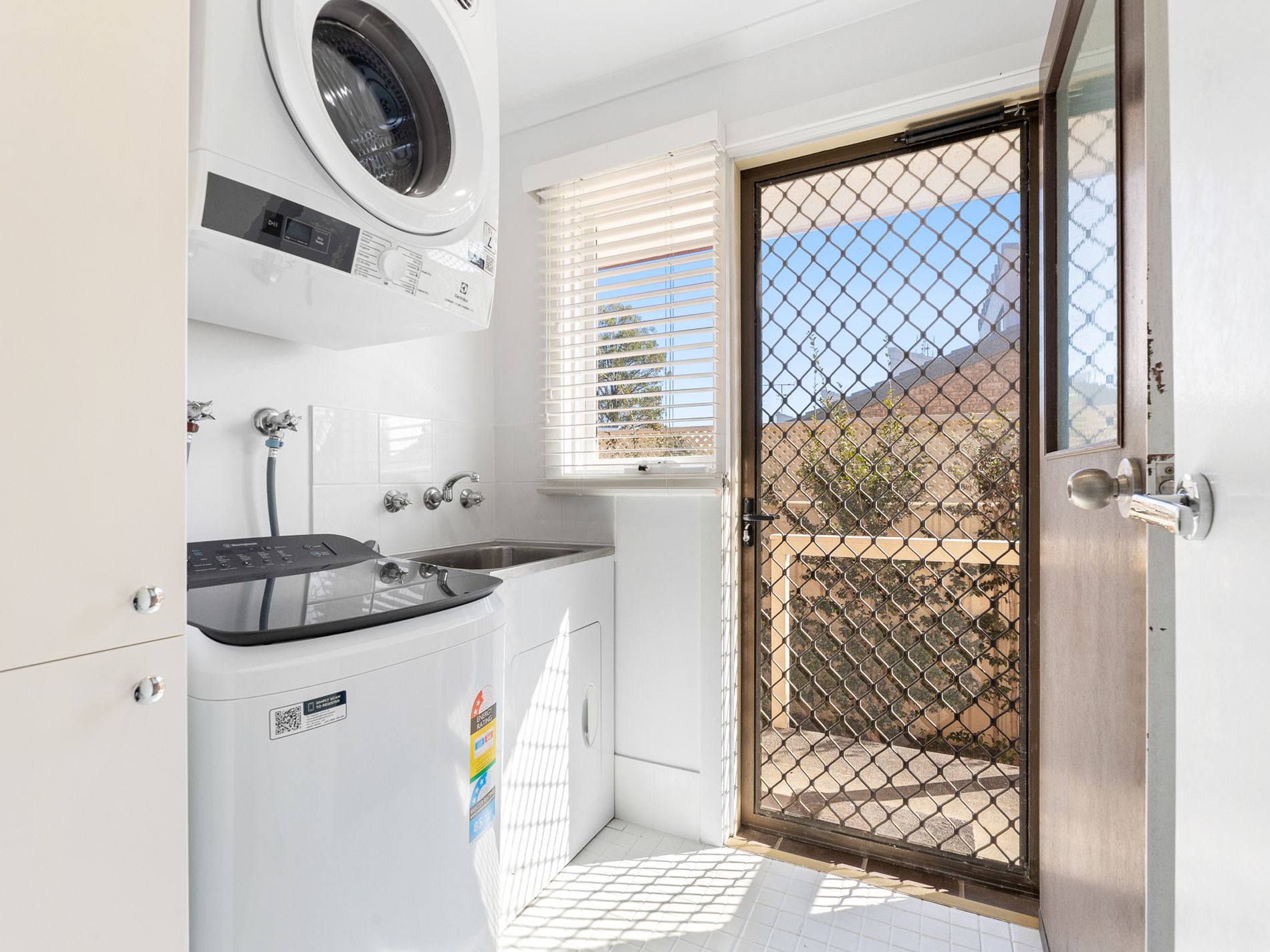 4 / 11 Eric Fenning Drive, Surf Beach