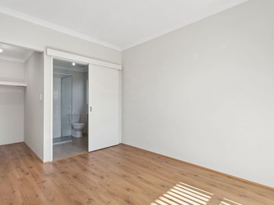 29 Donatti Retreat, Caversham