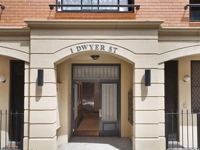 10 / 1 Dwyer Street, Chippendale