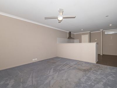 3 / 4 Balfour Road, Swan View