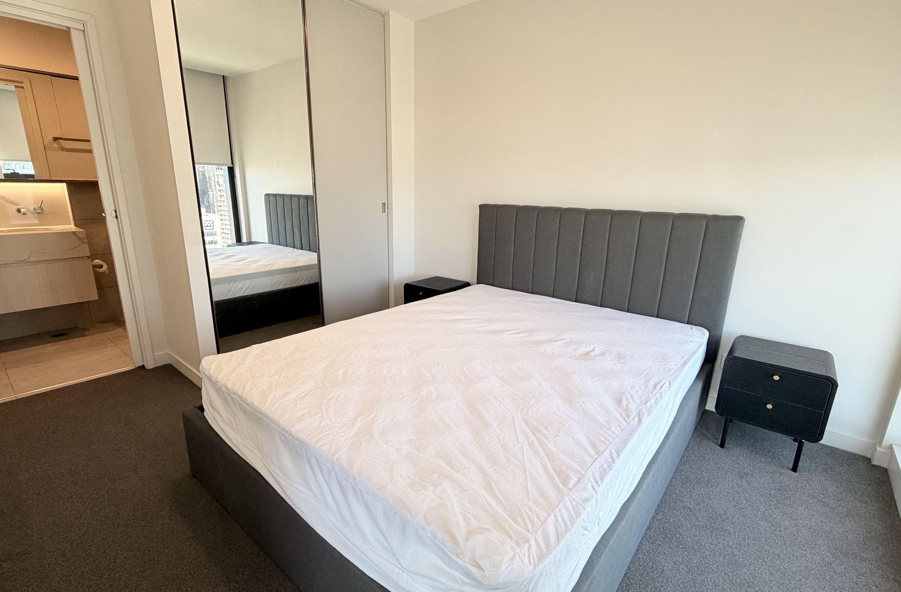 2304 / 105 Batman Street, West Melbourne