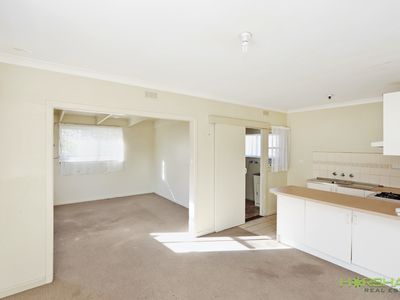 6 Queen Street, Horsham