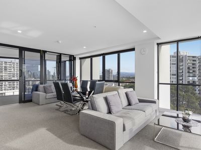 801 / 4 Wahroonga Place, Surfers Paradise