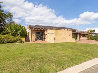 5 Lakeside Road, Churchlands
