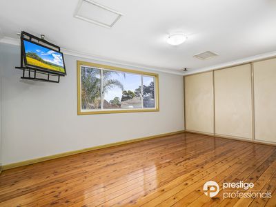 21 Josephine Crescent, Moorebank