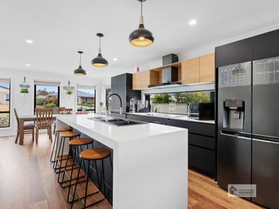 8 Sandy Crescent, Wynyard